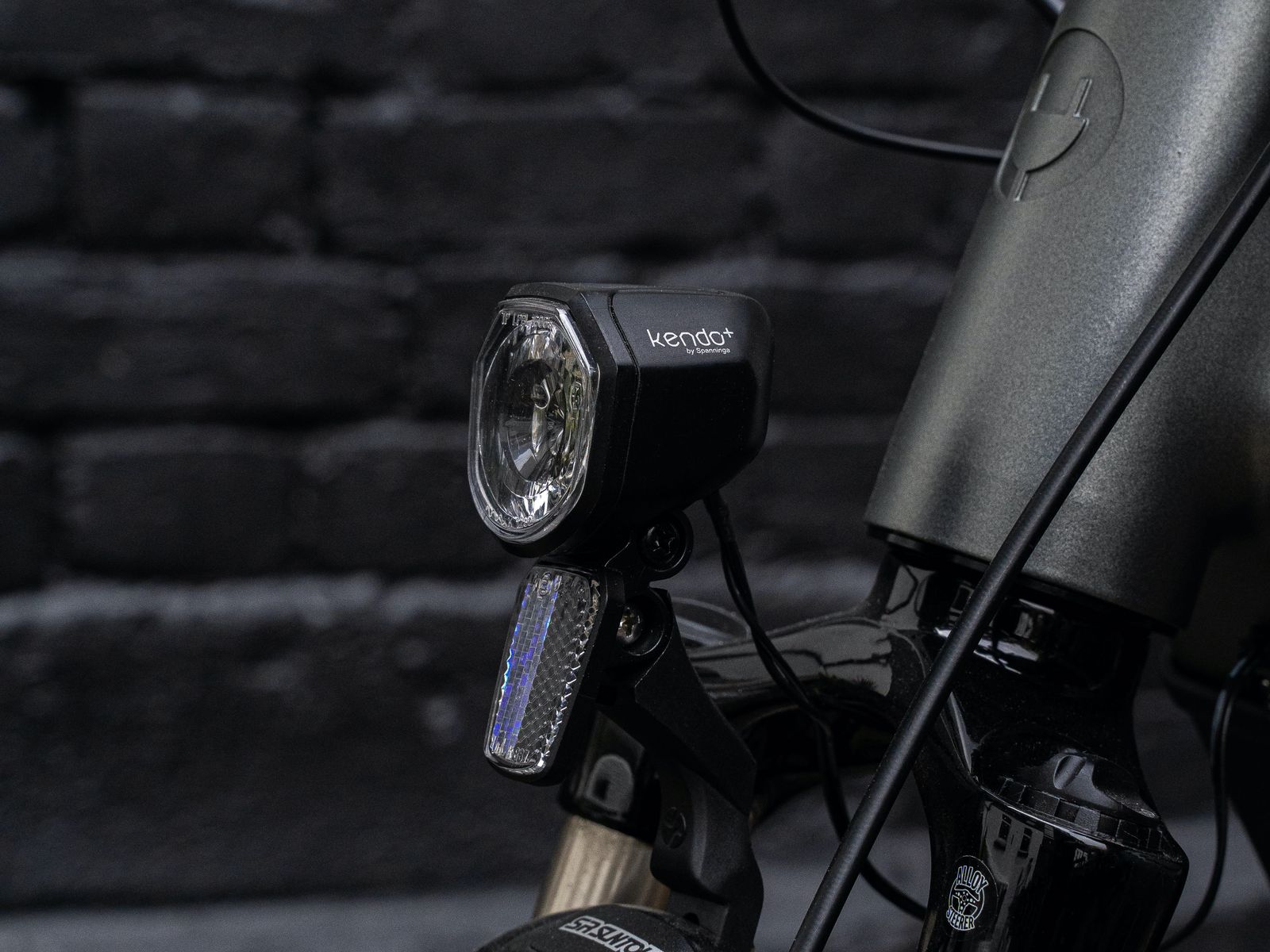 Spintech front light